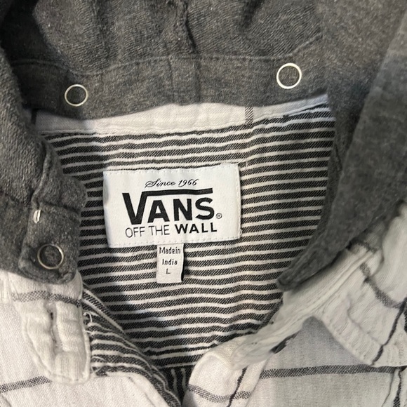 VNTG Vans Off the Wall hooded flannel L/S button up shirt. Juniors L, $18 OBO - Picture 5 of 5